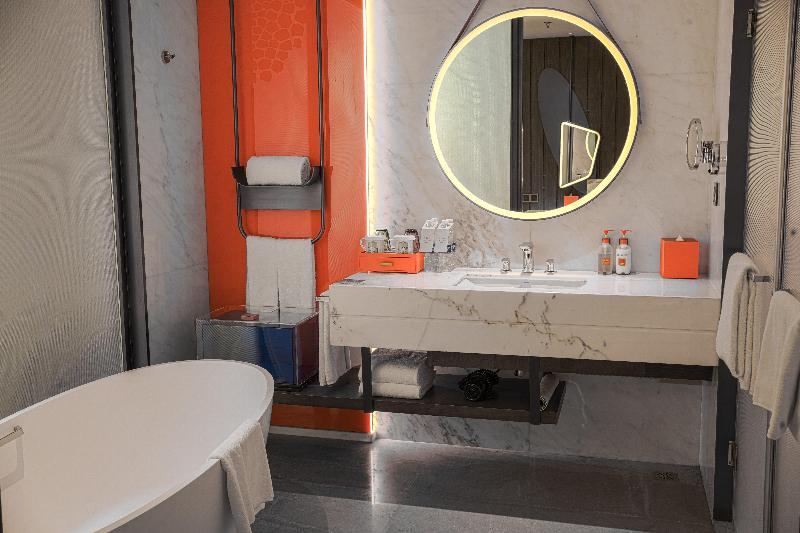 اتاق استاندارد با تخت بزرگ, Crowne Plaza Qingdao Jinshui, An Ihg