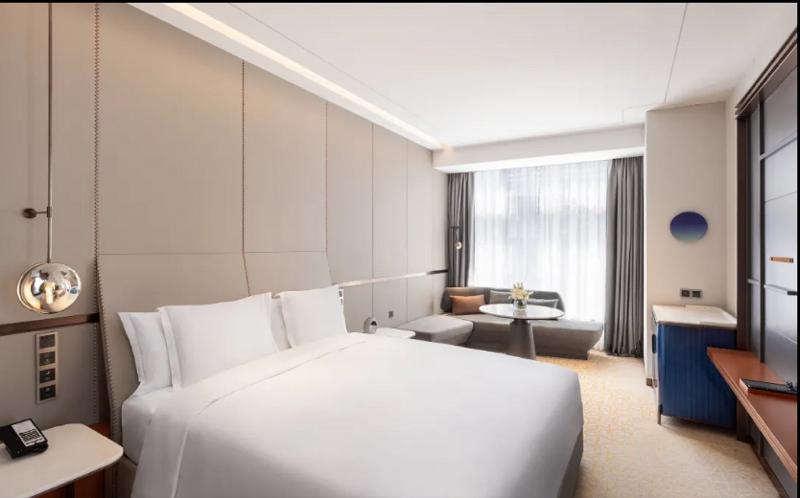 اتاق استاندارد با تخت بزرگ, Crowne Plaza Qingdao Jinshui, An Ihg
