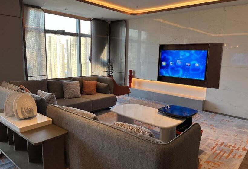 سوییت, Crowne Plaza Qingdao Jinshui, An Ihg