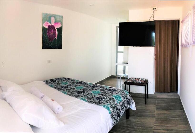 발코니가 있는 스위트, Hostal Bon Hábitat