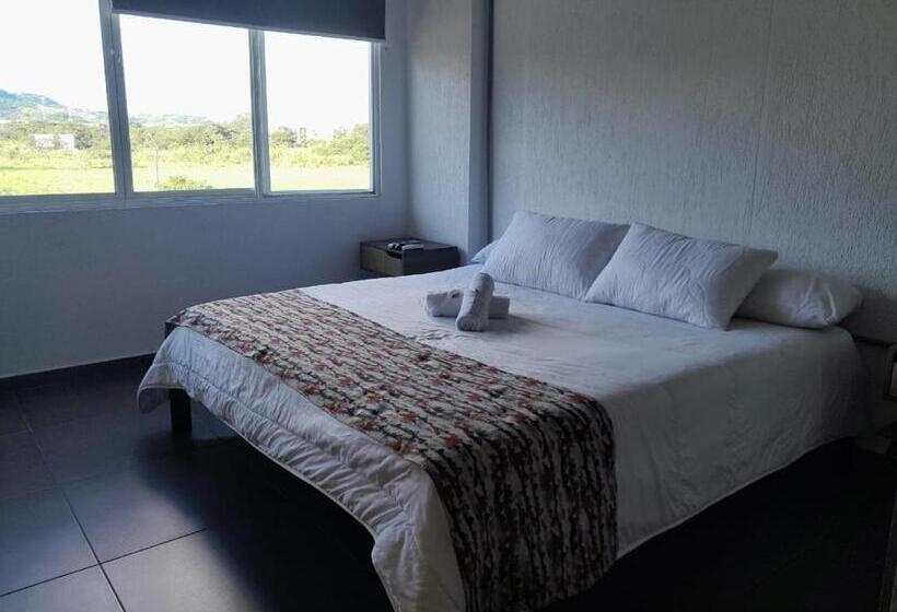스위트, Hostal Bon Hábitat