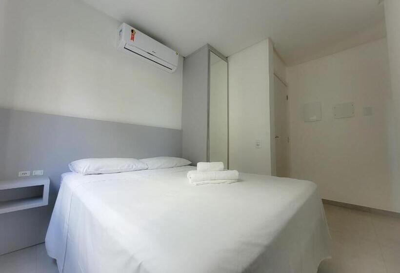 스탠다드 스튜디오, Hospeda Mariscal Flat