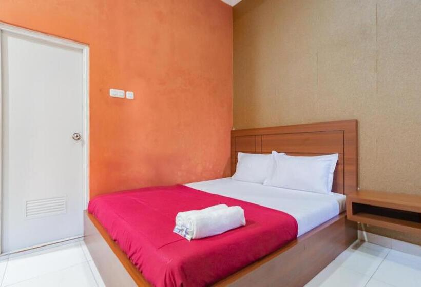 Номер Deluxe, Markoni Pamanukan Mitra Reddoorz