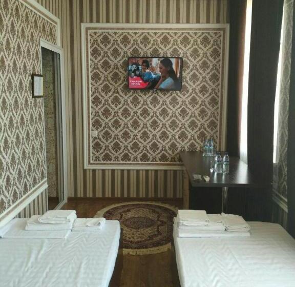 四人标准间, Hostel Farovon