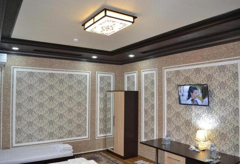 舒适三人间, Hostel Farovon