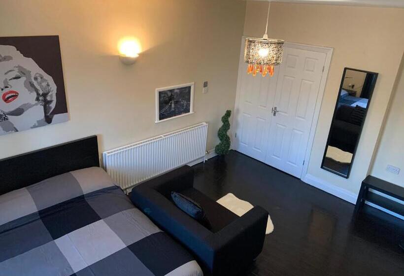 Номер Стандарт, Beddington Park Lodge West