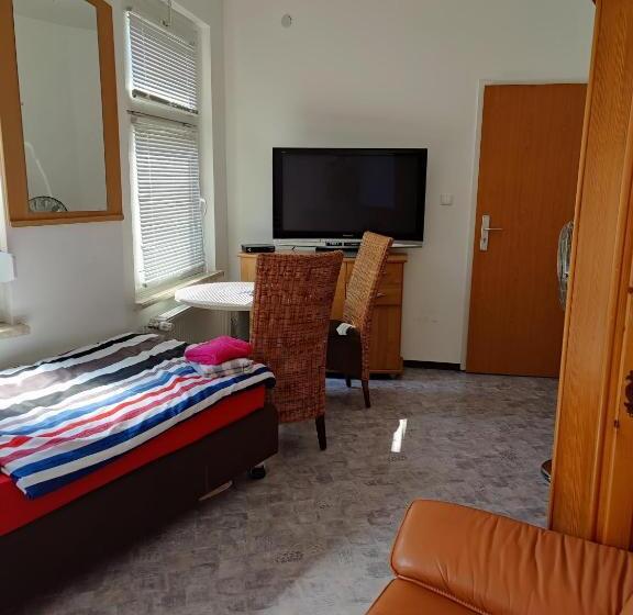 Номер Стандарт Совместная Ванная, Lucky Hostel
