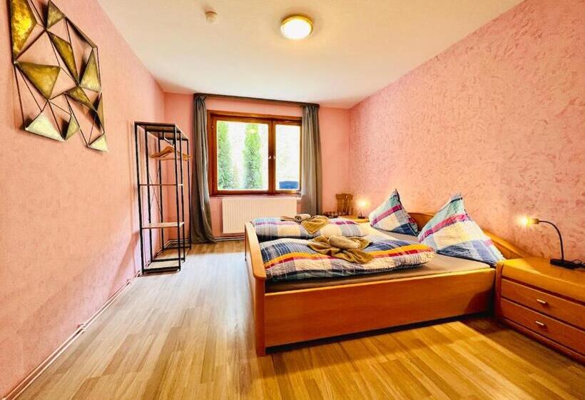 Family Suite, Vor Lauter Bäumen B&b
