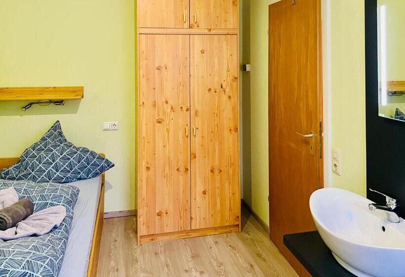 Family Suite, Vor Lauter Bäumen B&b