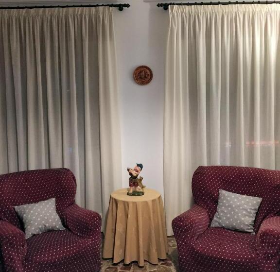 Дом 1 Спальня, Home Sancle