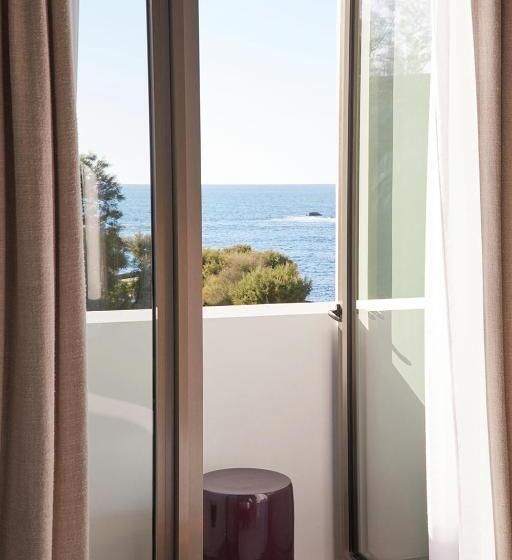 オーシャンビュースタンダードルームバルコニー付き, Hôtel De La Plage