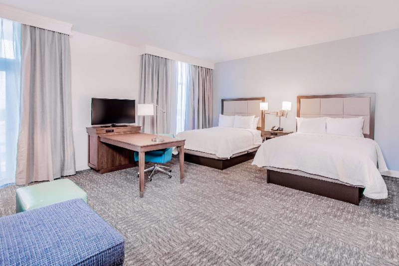 اتاق لوکس با چشم‌انداز دریا, Queenco Hotel & Casino