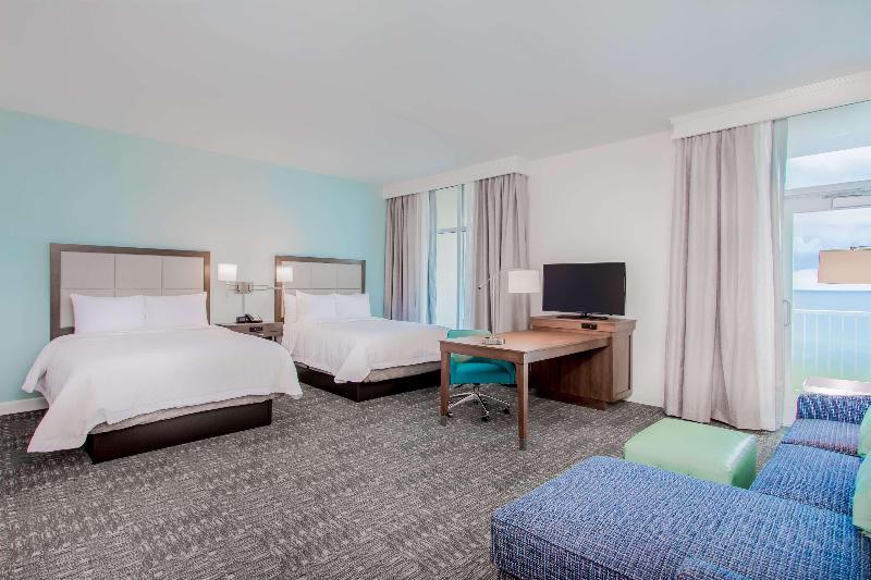 اتاق لوکس با چشم‌انداز دریا, Queenco Hotel & Casino