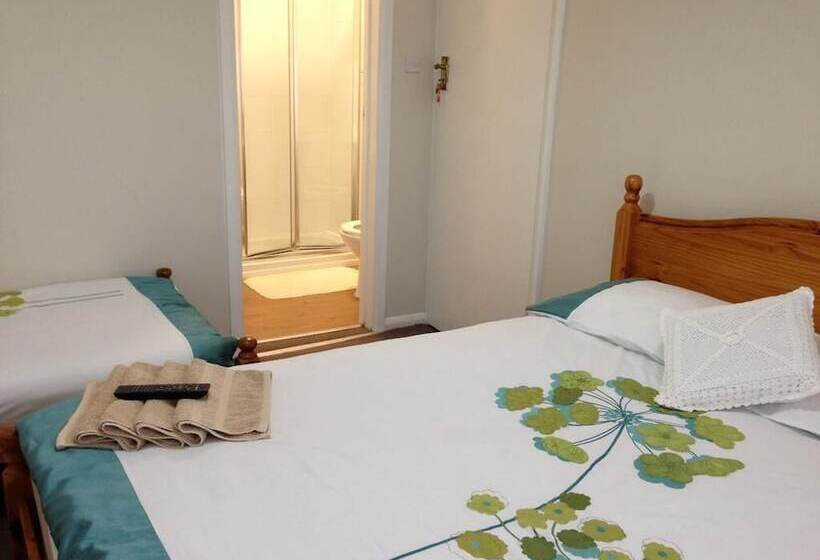 Номер Стандарт, Apple House Guesthouse Heathrow Airport