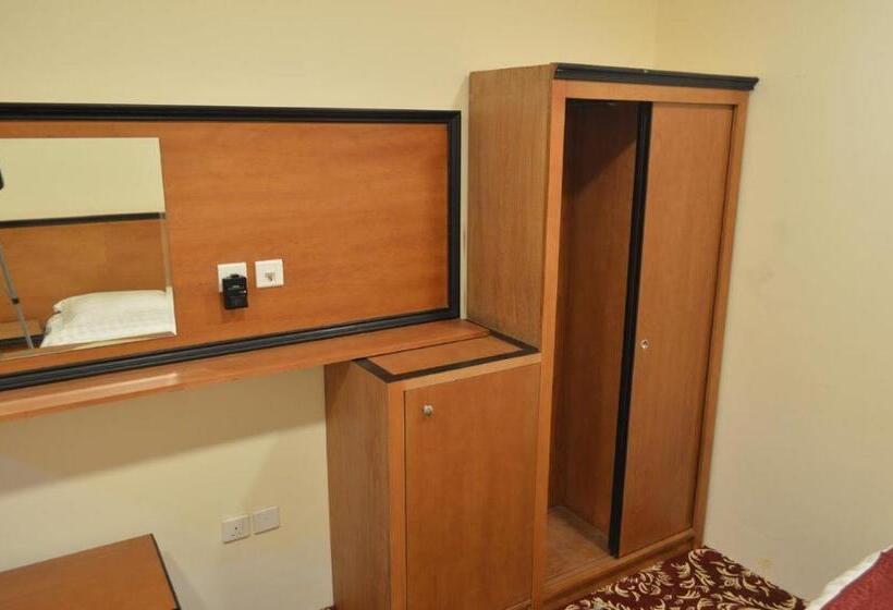 اتاق استاندارد چهار تخته, Al Riffa Rii Bakhsh