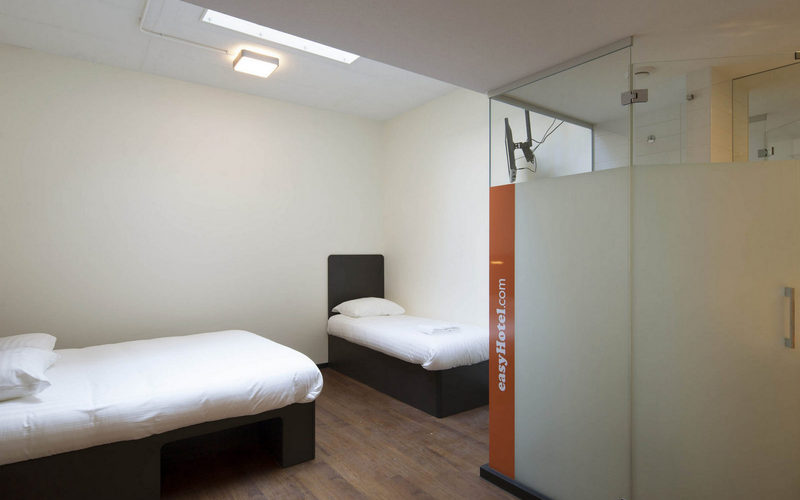 Номер Стандарт Трехместный, Easyhotel The Hague City Centre