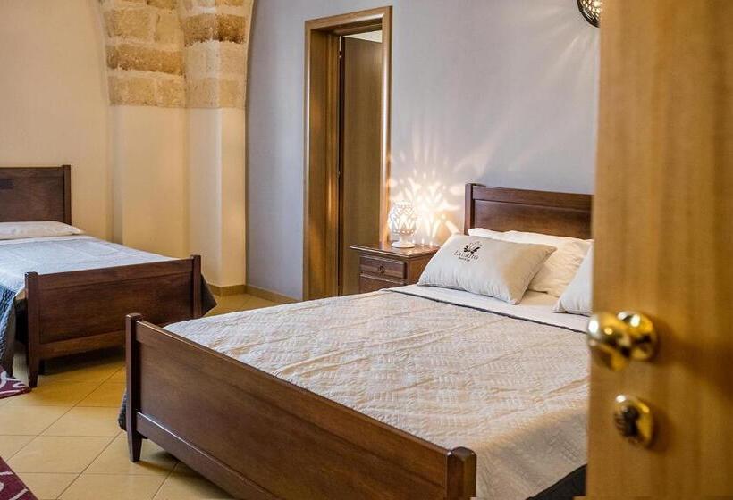 Четырехместный Номер Стандарт, Laurito Resort & Spa