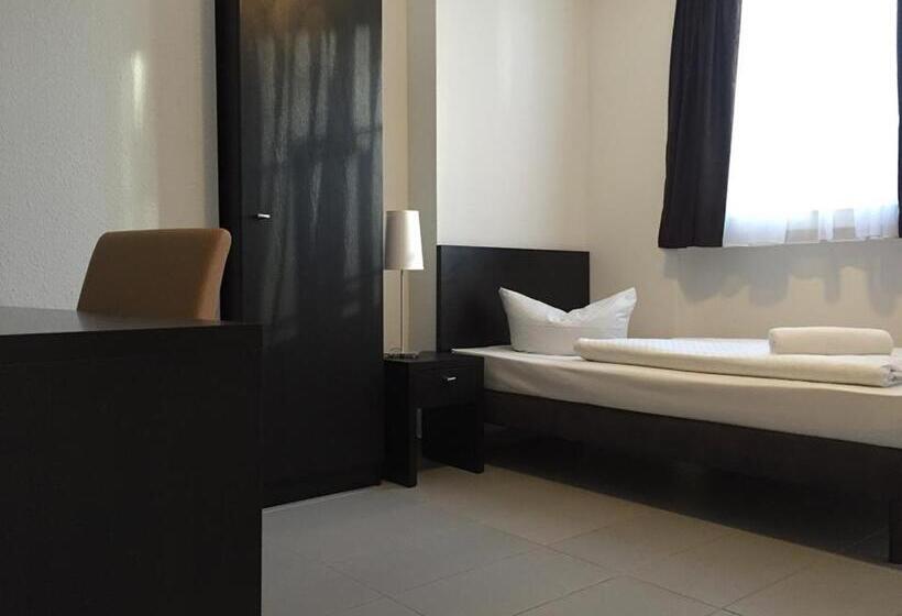 اتاق استاندارد یک نفره, Mosel Hotel Frankfurt
