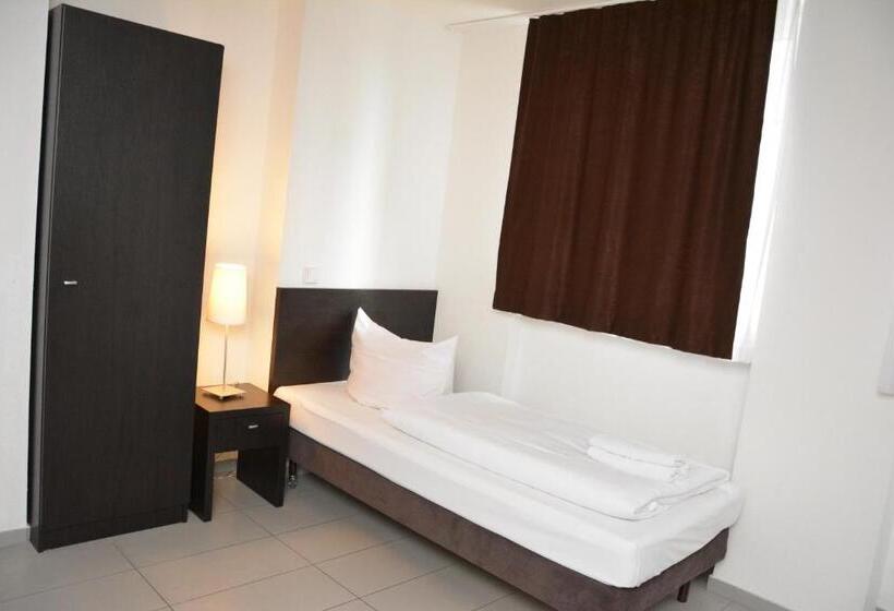 اتاق استاندارد یک نفره, Mosel Hotel Frankfurt