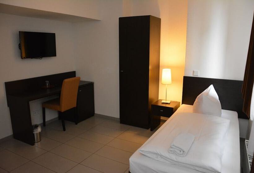 اتاق استاندارد یک نفره, Mosel Hotel Frankfurt