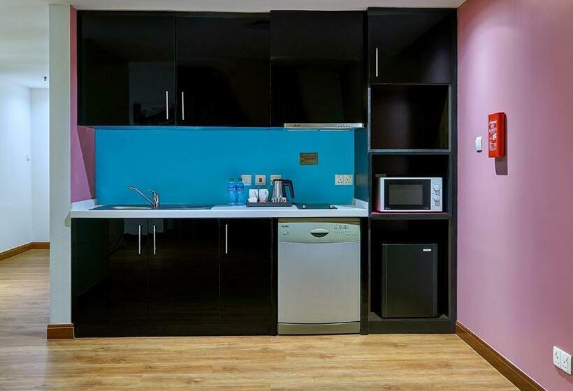 آپارتمان 1 خوابه با چشم‌انداز جانبی دریا, Ramada Hotel, Suites And Apartments By Wyndham Dubai Jbr