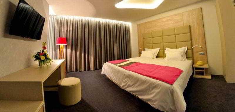 اتاق راحتی, Colors Inn