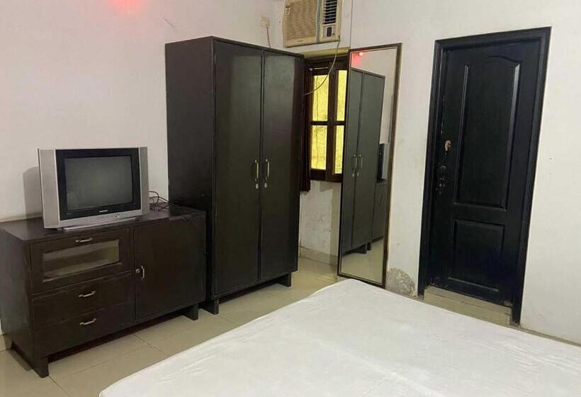 اتاق کلاسیک سه تخته, Oyo 83081 Mahima