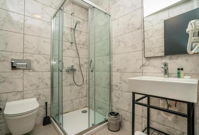 Quarto Familiar, Marmaris Kensington Green