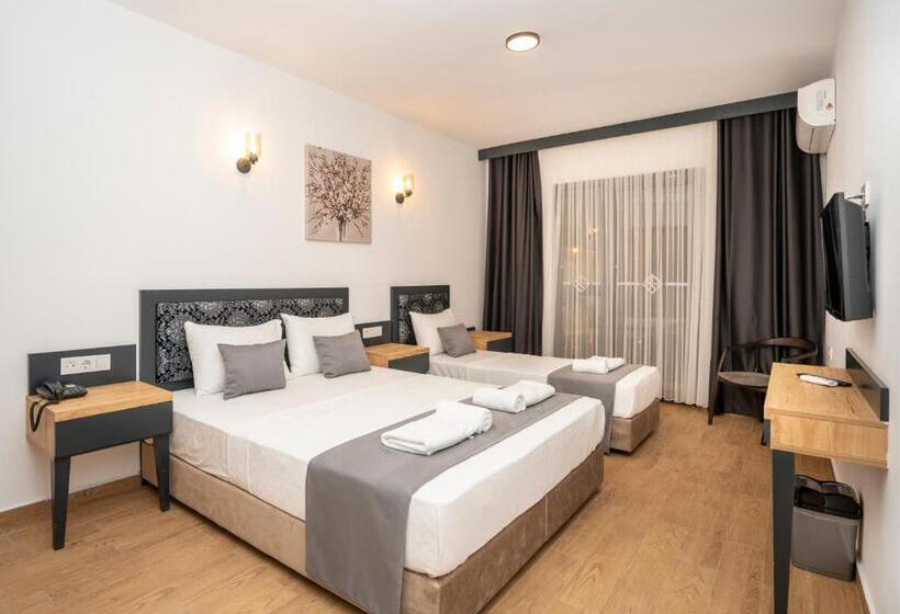 Quarto Triplo Deluxe, Marmaris Kensington Green