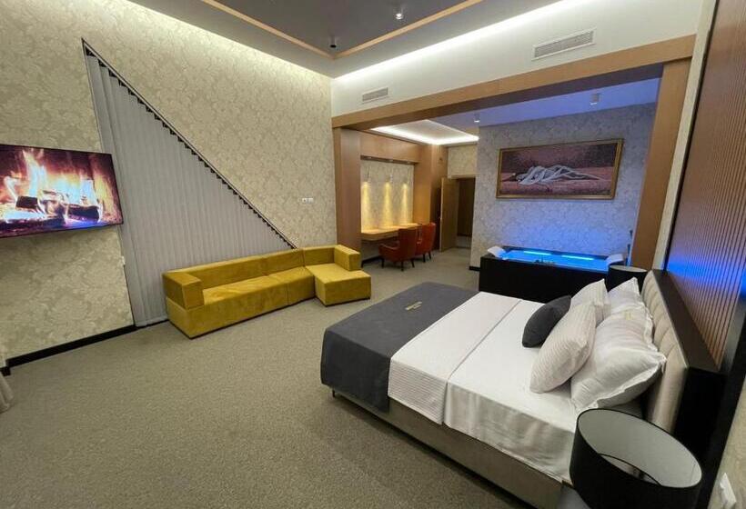 스위트 킹사이즈 침대, Deluxe Resort And Spa