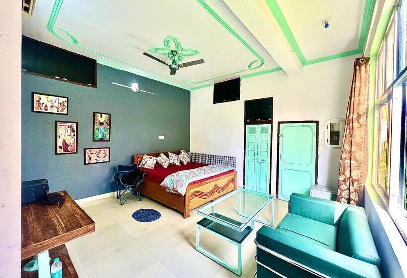 Трехместный Номер Deluxe, Bhoora House