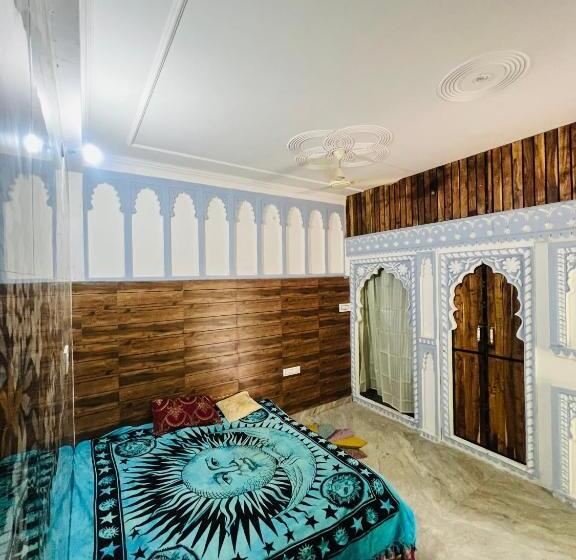 Студио Стандарт Вид на Сад, Bhoora House