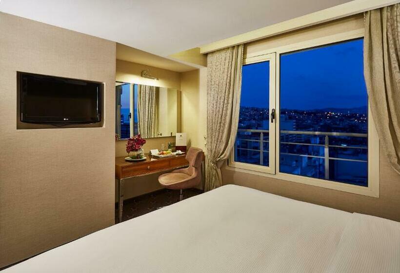 اتاق استاندارد با تخت بزرگ, Doubletree By Hilton Hotel Izmir   Alsancak