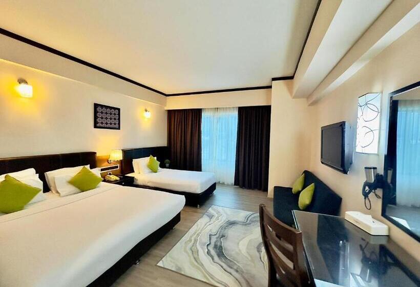 Семейный Номер, Kinta Riverfront Hotel & Suites