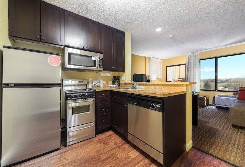 Люкс 2 Спальни, Towneplace Suites Farmington