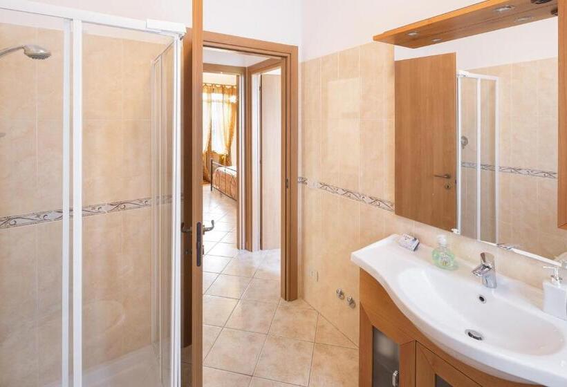 Дом 2 Спальни, Casa Galina
