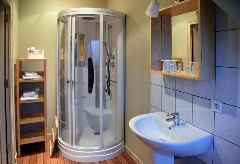 Quarto Clássico com Vistas, La Marine