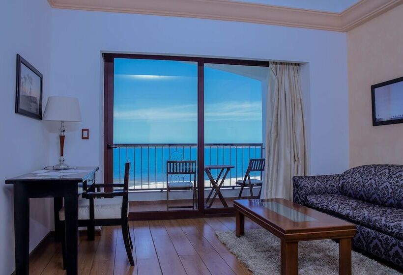 سوییت جونیور, La Posada Hotel & Beach Club