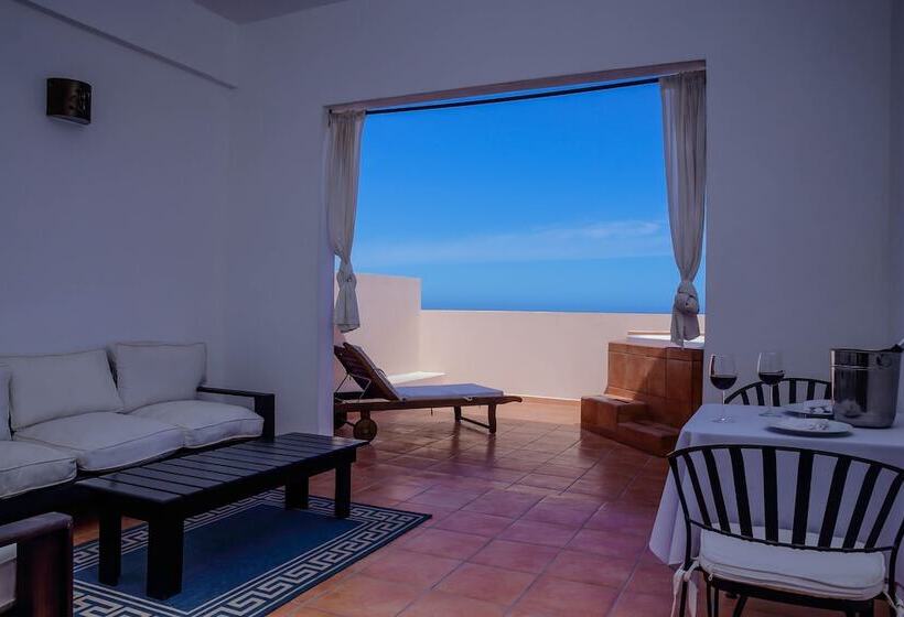 سوییت, La Posada Hotel & Beach Club