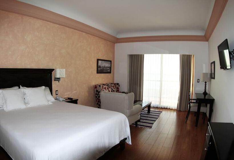 سوییت, La Posada Hotel & Beach Club