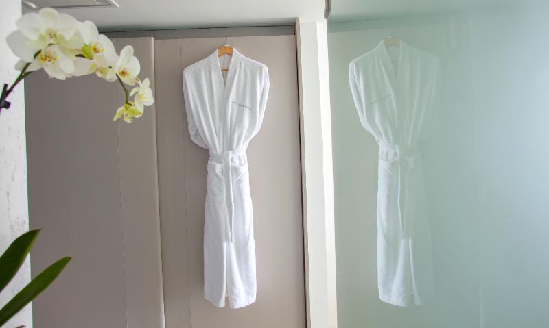 オーシャンビュースイート, King Evelthon Beach Hotel & Resort