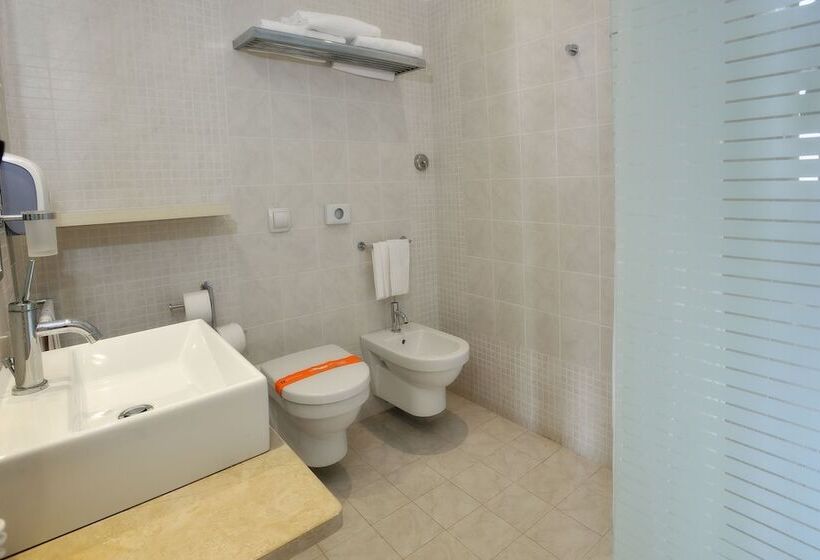 اتاق سوپریور سه تخته, Sikania Eco Resort