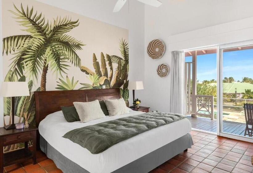 اتاق لوکس با تخت بزرگ, Esmeralda Resort