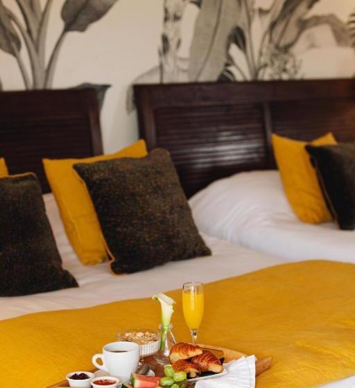 اتاق 4 خوابه, Esmeralda Resort