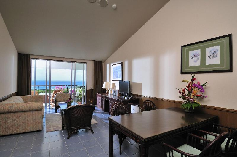 Люкс Клуб, Okinawa Kariyushi Resort Exes Ishigaki