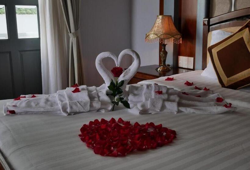 اتاق لوکس با چشم‌انداز دریا, Rembrandt Hotel Nha Trang
