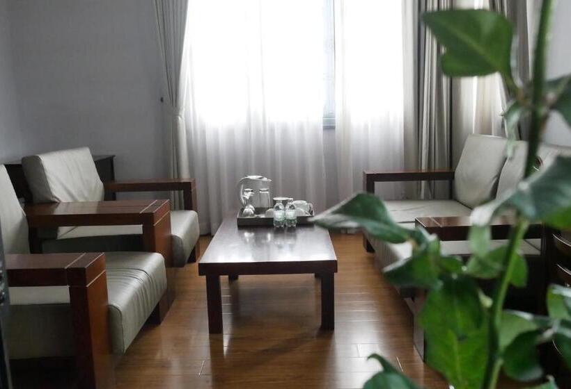 سوییت لوکس, Rembrandt Hotel Nha Trang