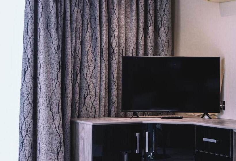 Quarto Deluxe, The Grand