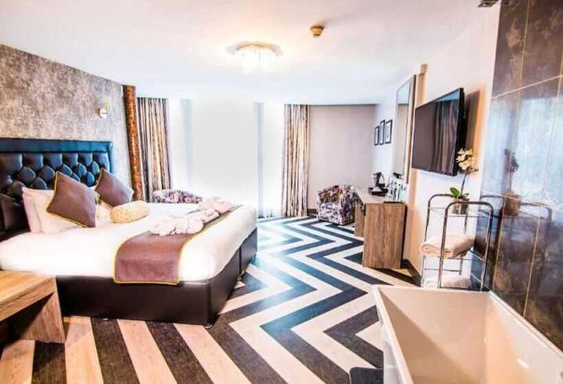 Quarto Deluxe, The Grand