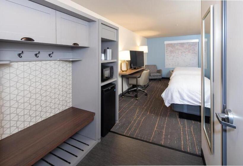 适合残疾人使用的标准间, Holiday Inn & Suites Detroit   Troy, An Ihg